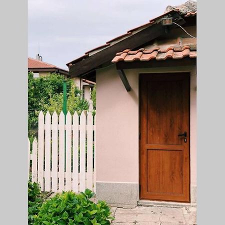Villa Cute Little House With A White Picket Fence Burgas Exterior foto